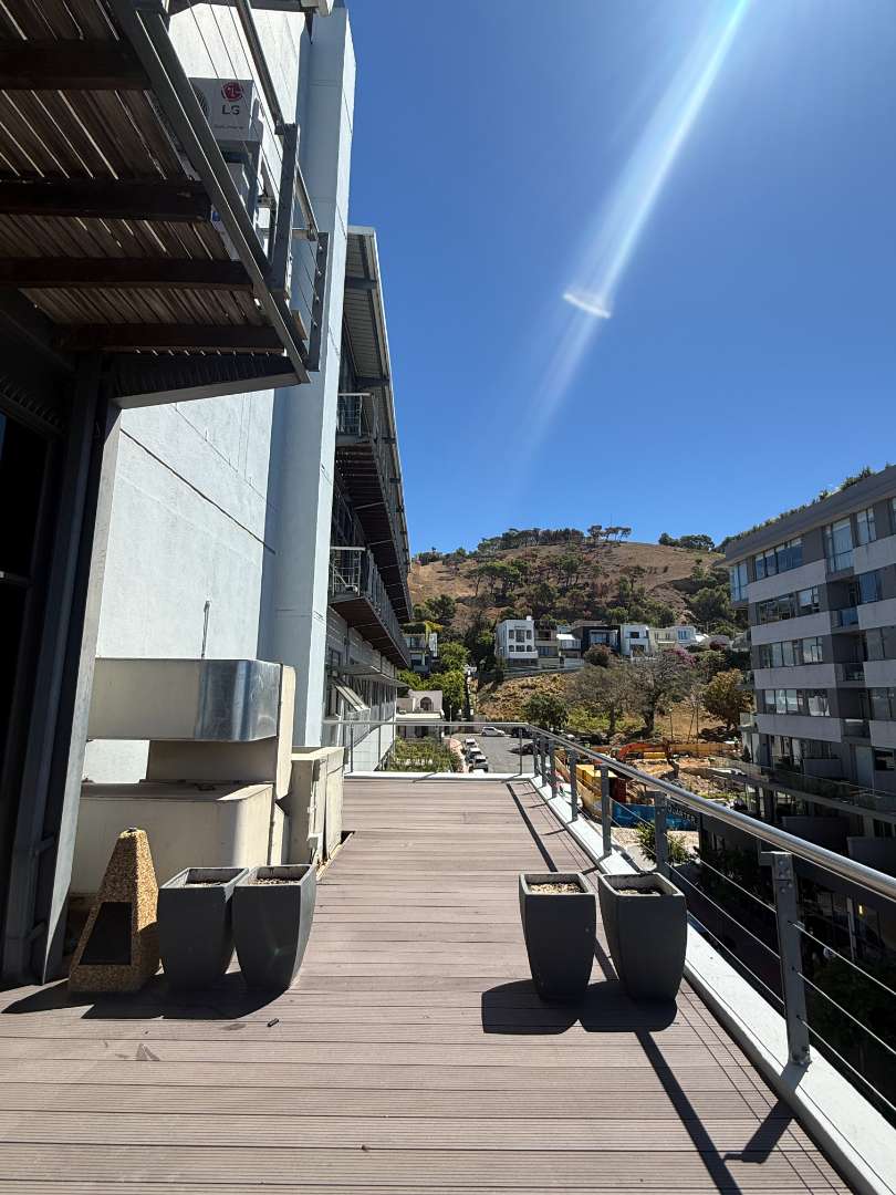 To Let commercial Property for Rent in Green Point Western Cape